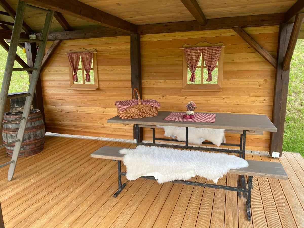 Wooden Hut At Tourist Farm Artisek Villa Store Esterno foto