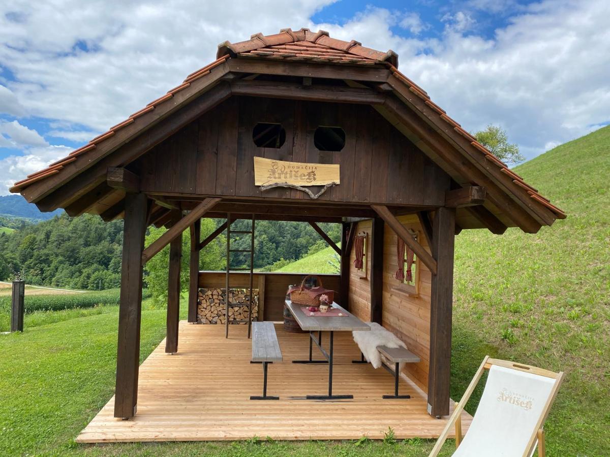 Wooden Hut At Tourist Farm Artisek Villa Store Esterno foto